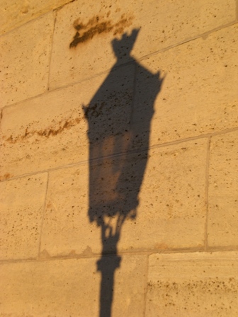 Lantern shadow